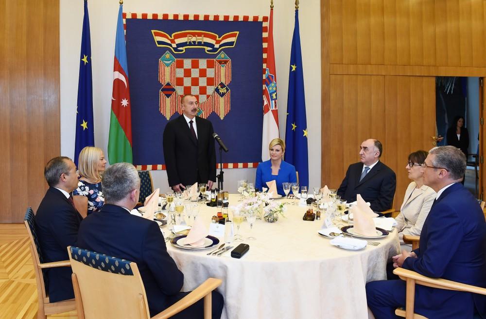Croatian president hosts official reception in honor of President Aliyev (PHOTO)