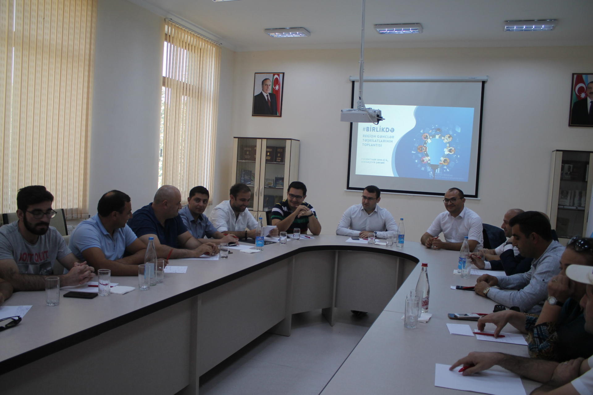 Gənclər Fondunun region gənclər təşkilatları ilə toplantısı keçirilib (FOTO)