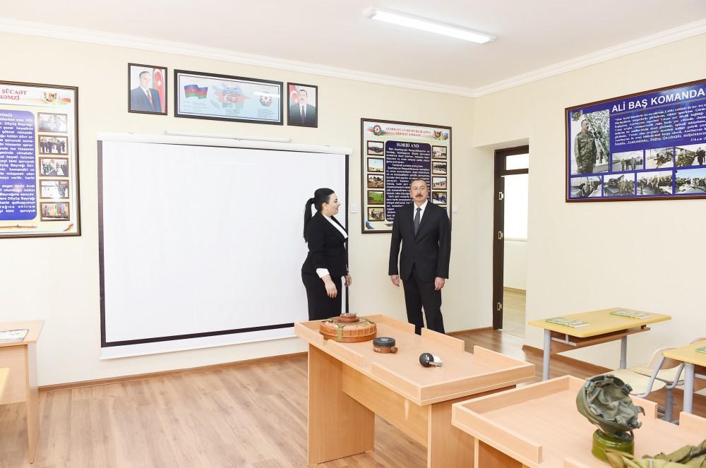 President Aliyev visits school in Baku after major overhaul (PHOTO) (UPDATE)