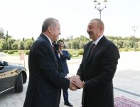 В Баку состоялась церемония официальной встречи Президента Турции (ФОТО) - Gallery Thumbnail