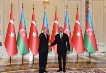 Official welcome ceremony held for Turkey’s president in Baku (PHOTO)