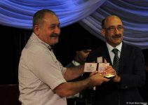 В Баку состоялось награждение театральных деятелей (ФОТО) - Gallery Thumbnail