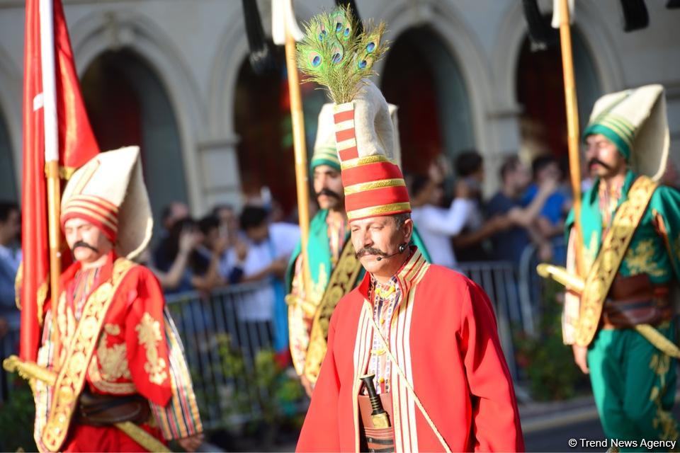 Parade to mark 100th anniversary of Baku’s liberation (PHOTOS)