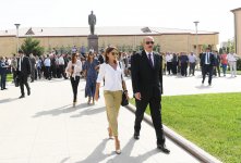 Президент Ильхам Алиев и Первая леди Мехрибан Алиева приняли участие в церемонии принятия присяги молодыми солдатами Службы государственной безопасности Азербайджана (ФОТО) - Gallery Thumbnail