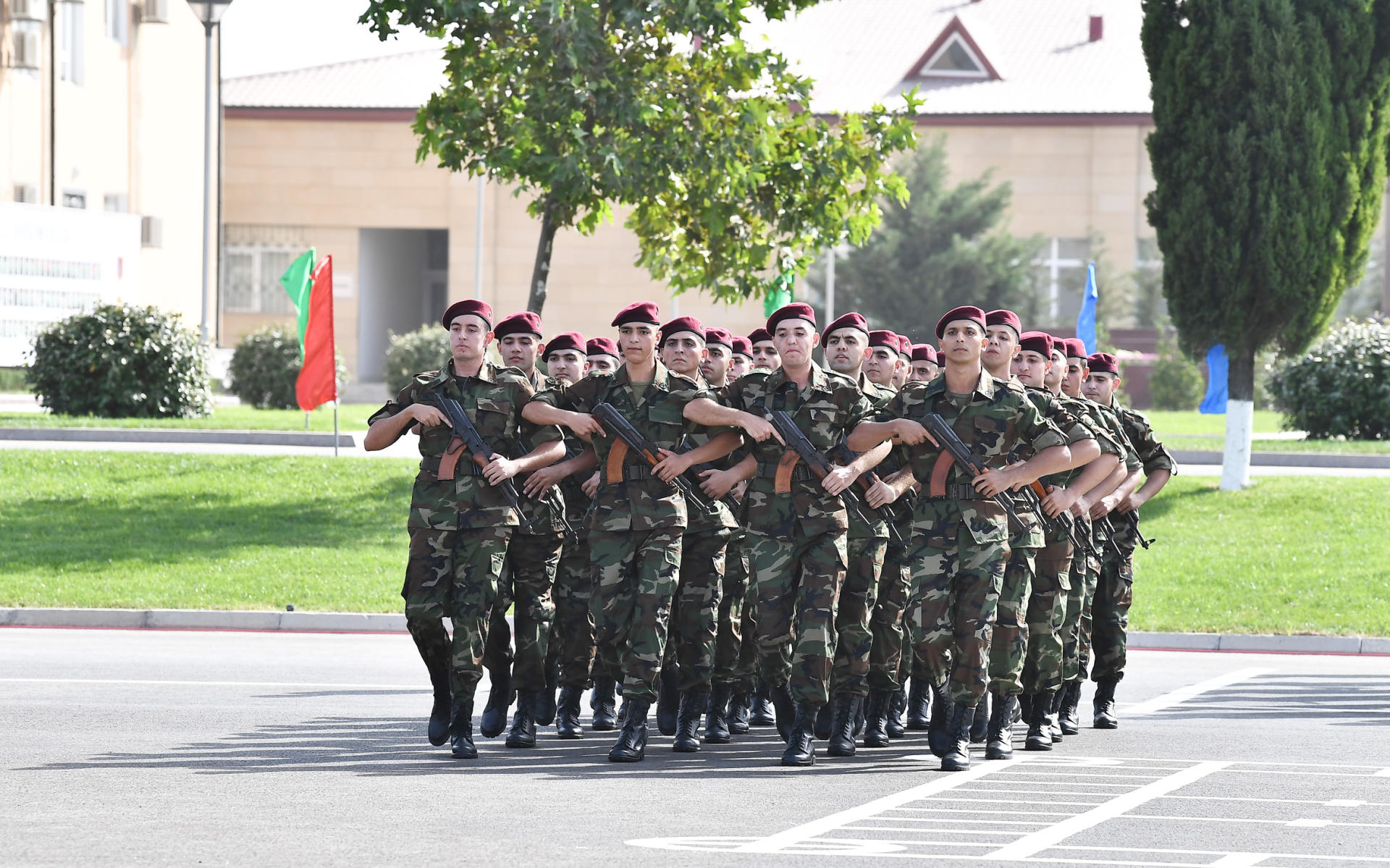 President Ilham Aliyev, First Lady Mehriban Aliyeva attend oath taking ceremony for young soldiers at State Security Service (PHOTO)