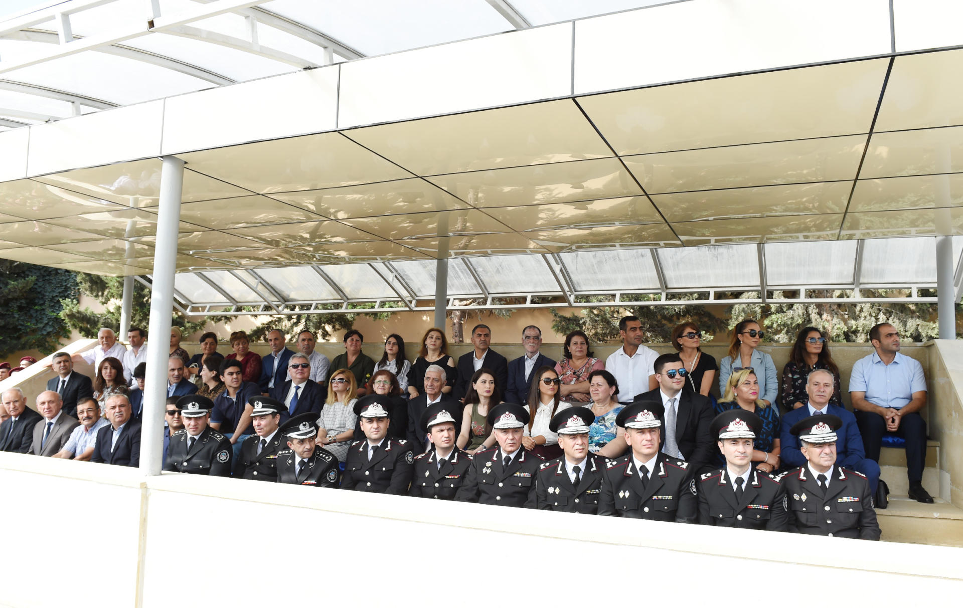 Президент Ильхам Алиев и Первая леди Мехрибан Алиева приняли участие в церемонии принятия присяги молодыми солдатами Службы государственной безопасности Азербайджана (ФОТО) - Gallery Image