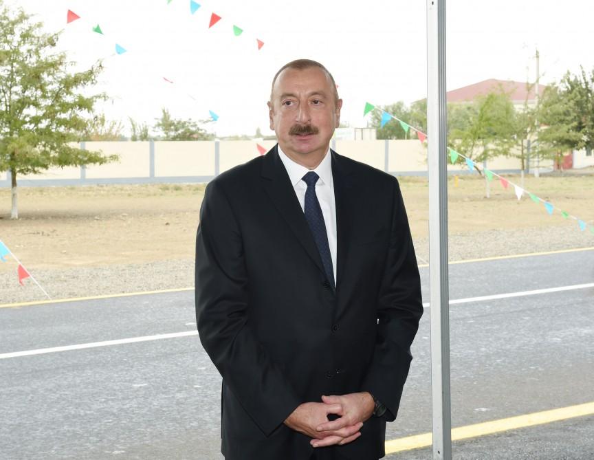 Президент Ильхам Алиев: Военные парады, посвященные соответственно 100-летию Азербайджанской национальной армии и освобождению Баку от оккупантов, показали нашу силу и мощь