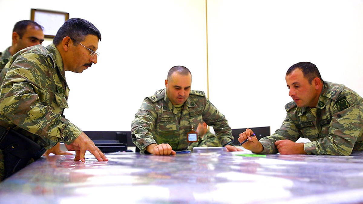 В ходе учений войска Азербайджана проводят мероприятия по подготовке к бою (ФОТО/ВИДЕО)