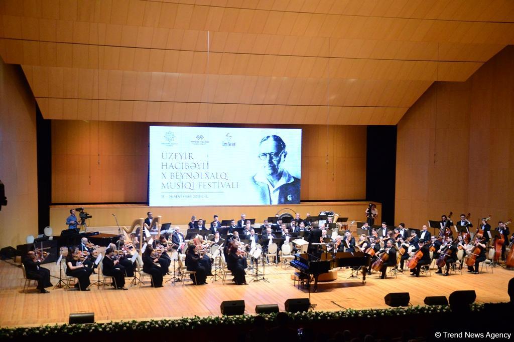 Üzeyir Hacıbəyli X Beynəlxalq Musiqi Festivalının təntənəli açılış mərasimi olub (FOTO)