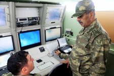 Проверена боеспособность участвующих в военных учениях частей и техники азербайджанской армии (ФОТО) - Gallery Thumbnail