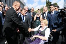 Президент Ильхам Алиев принял участие в торжественном заседании по случаю 100-летия азербайджанского парламента  (ФОТО) (версия 2) - Gallery Thumbnail