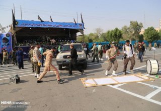 İranda hərbi parad zamanı atəş açan terrorçular zərərsizləşdirilib (YENİLƏNİB-2) (FOTO)
