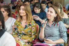 Azercell  jurnalistlər üçün seminar təşkil edib (FOTO)