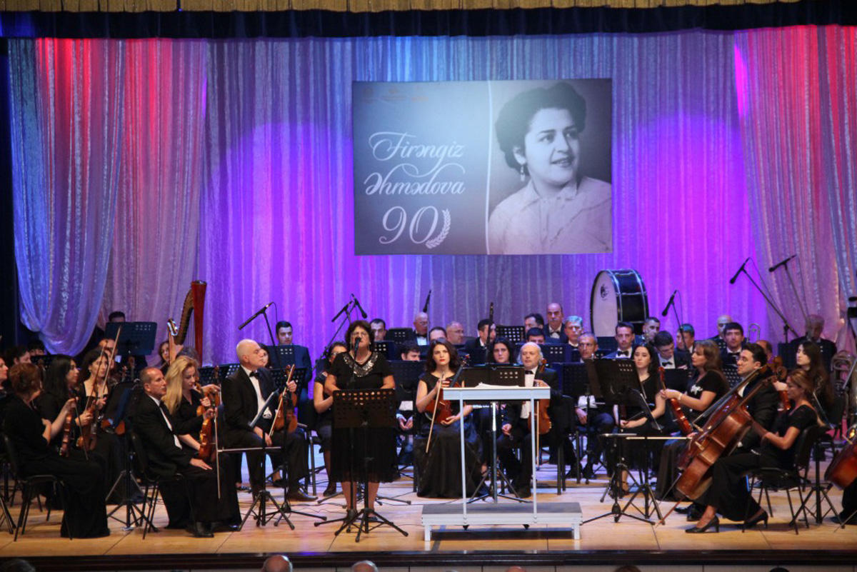 Звезды азербайджанской оперы отметили юбилей Фирангиз Ахмедовой (ФОТО)