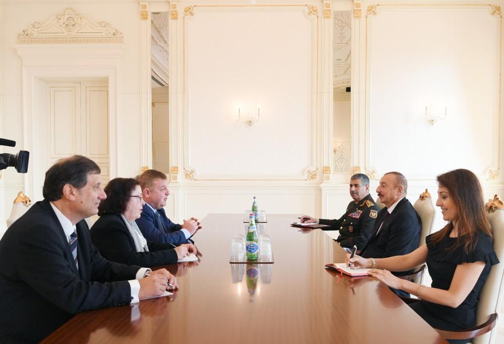 Президент Ильхам Алиев принял делегацию во главе с вице-премьером Болгарии