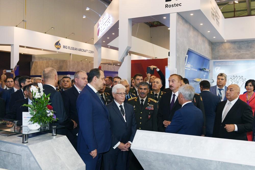 Prezident İlham Əliyev üçüncü “ADEX-2018” Azərbaycan Beynəlxalq müdafiə sərgisi ilə tanış olub (FOTO) (YENİLƏNİB)