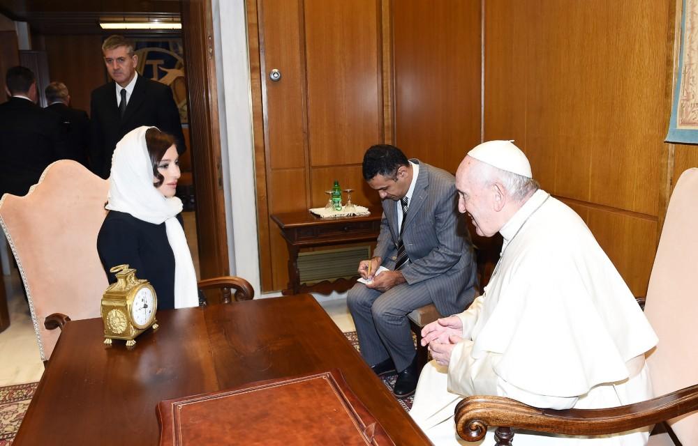 Первый вице-президент Мехрибан Алиева встретилась с Папой Римским Франциском (ФОТО) - Gallery Image