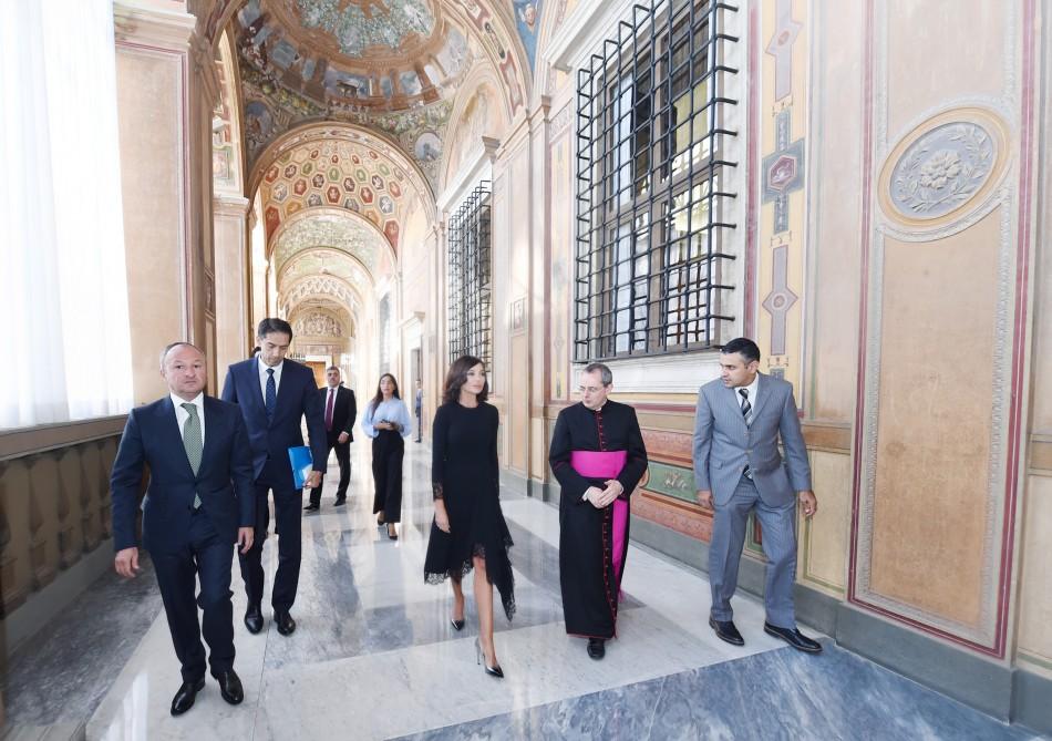 Первый вице-президент Мехрибан Алиева встретилась с госсекретарем Святого Престола (ФОТО) - Gallery Image