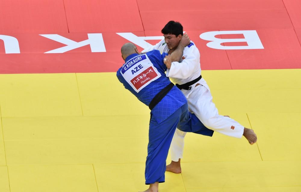 Azerbaijani president watches fights at World Judo Championships (PHOTO)