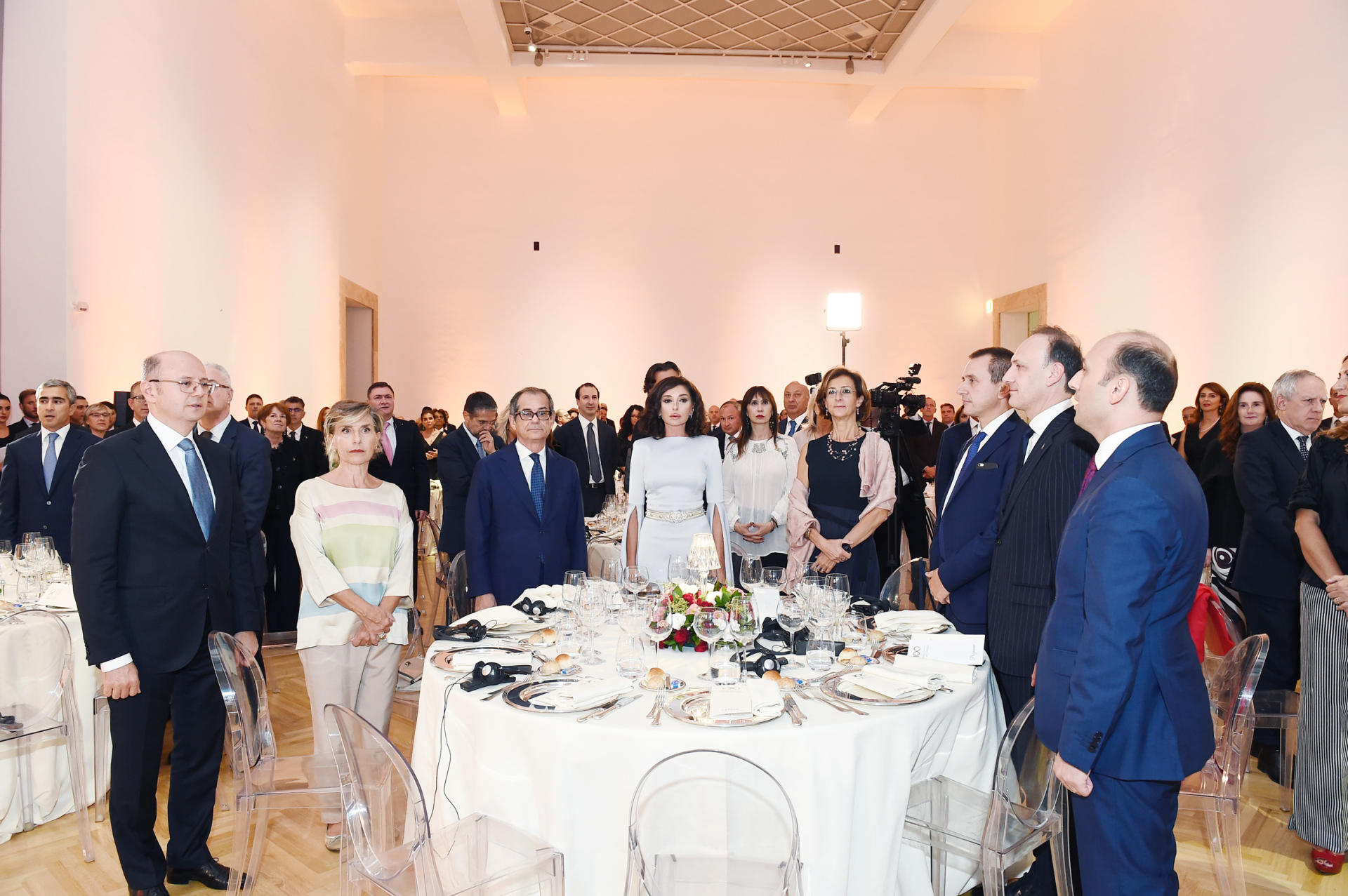 First VP Mehriban Aliyeva attends official reception on centenary of Azerbaijan Democratic Republic (PHOTO)