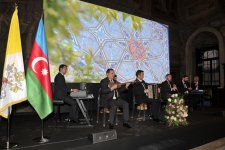 При организации Фонда Гейдара Алиева в Ватикане торжественно отметили 100-летний юбилей Азербайджанской Демократической Республики (ФОТО) - Gallery Thumbnail