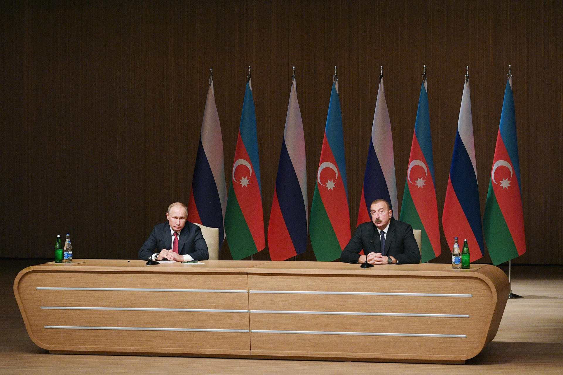 Presidents Ilham Aliyev, Vladimir Putin attend official opening ceremony of 9th Azerbaijan-Russia Interregional Forum (PHOTO)