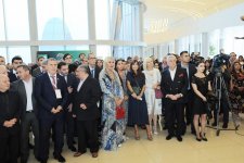 Вице-президент Фонда Гейдара Алиева Лейла Алиева в рамках Фестиваля Насими приняла участие в открытии выставок  (ФОТО) - Gallery Thumbnail