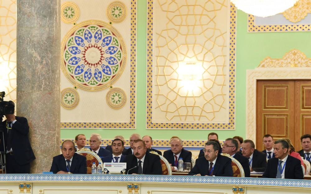 Azerbaijani president attends expanded session of CIS Council of Heads of State in Dushanbe (PHOTO)