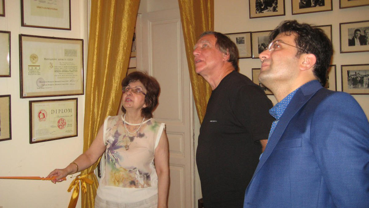 Известный российский музыкант Сергей Ролдугин посетил Дом-музей Ростроповичей в Баку (ФОТО)