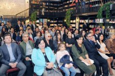 Presentation of books of Heydar Aliyev Foundation’s VP Leyla Aliyeva takes place in Nasimi poetry evening (PHOTO)