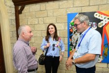 Вице-президент Фонда Гейдара Алиева Лейла Алиева и президент Baku Media Center Арзу Алиева посетили выставку "От отходов к искусству" (ФОТО)