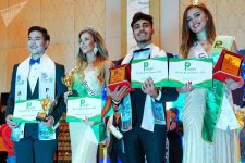 18-летний азербайджанец  признан самым красивым в мире (ФОТО)