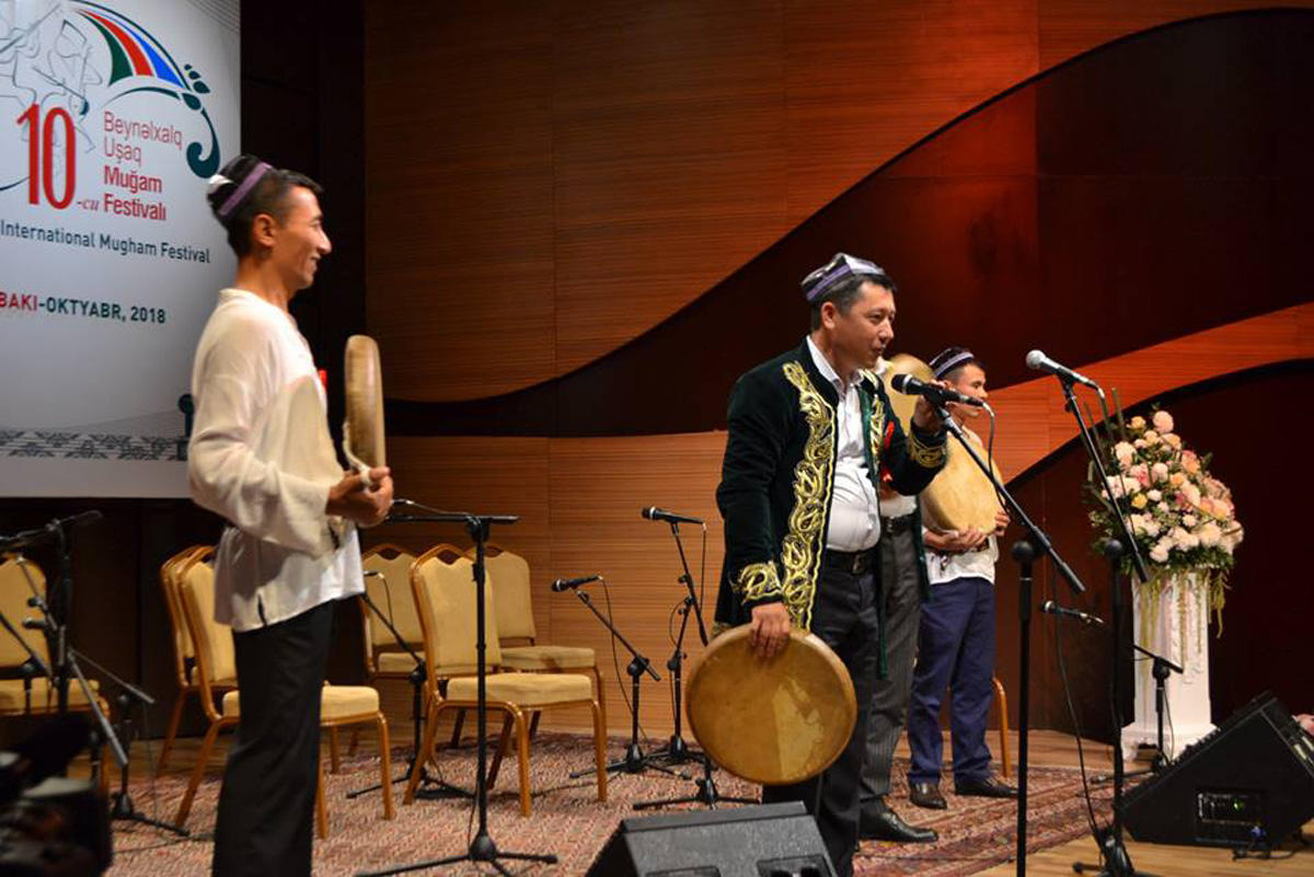 Гала-вечер лауреатов юбилейного Международного детского фестиваля мугама в Баку (ФОТО)