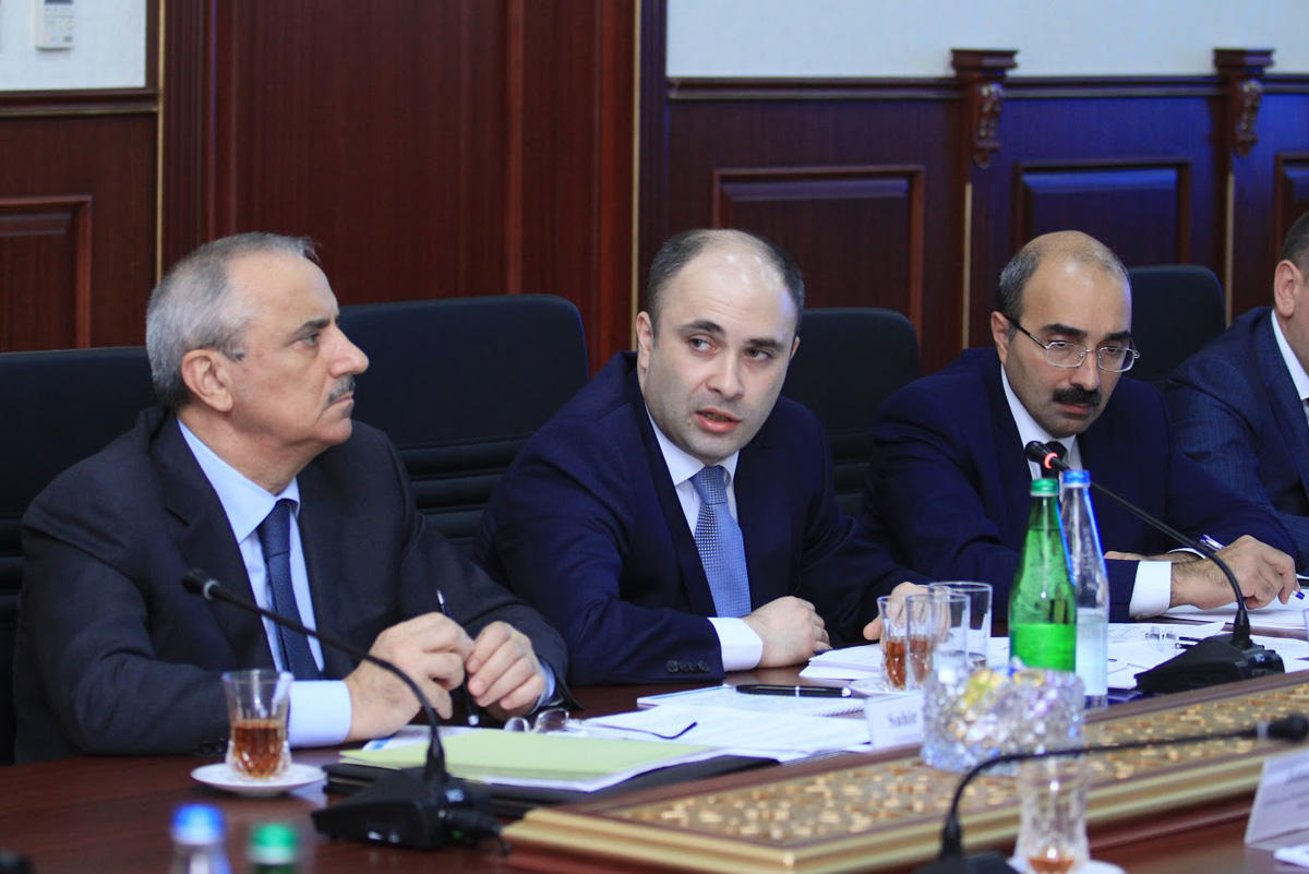 В Азербайджане обсудили совершенствование системы контроля экспортно-импортных операций (ФОТО)