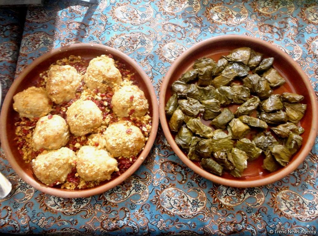 Очень вкусно! В Баку представлены уникальные блюда Иреванской кухни (ФОТО)