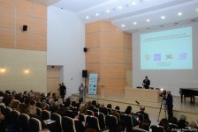 M.V.Lomonosov adına Moskva Dövlət Universitetinin Bakı filialında “Mədəniyyətlərin dialoqunda təhsil: rus məktəbi dünyası” mövzusunda beynəlxalq elmi-praktik forum işinə başlayıb (FOTO)