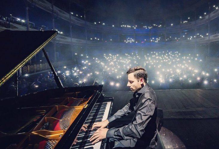 Петер Бенце в преддверии концерта в Баку: Мои руки не застрахованы (ВИДЕО)