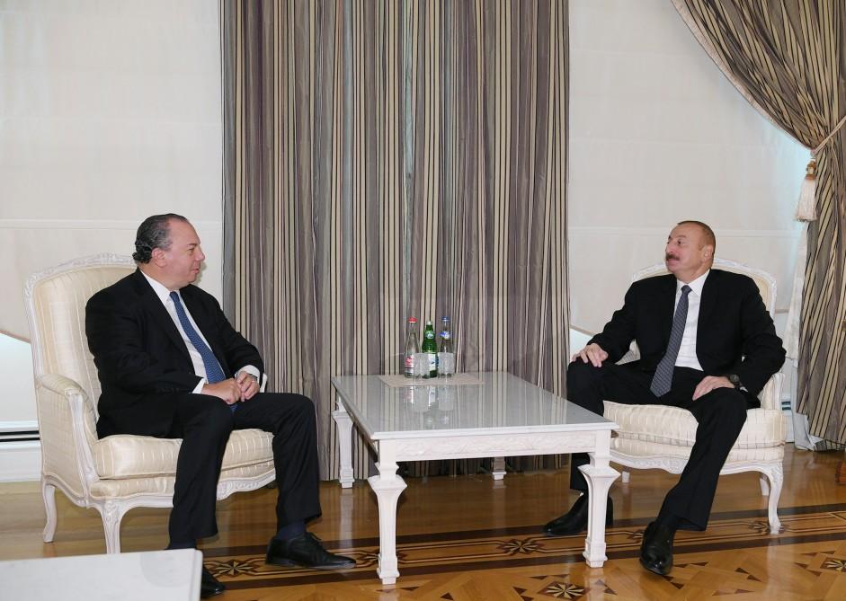 Президент Ильхам Алиев принял главу Фонда этнического взаимопонимания США
