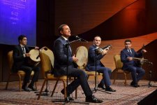 В Баку состоялось торжественное открытие первого Фестиваля народных песен (ФОТО)