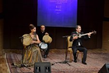 В Баку состоялось торжественное открытие первого Фестиваля народных песен (ФОТО)