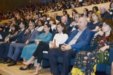 Первый вице-президент Мехрибан Алиева присутствовала на концерте «Хора Турецкого» в Центре Гейдара Алиева (ФОТО)