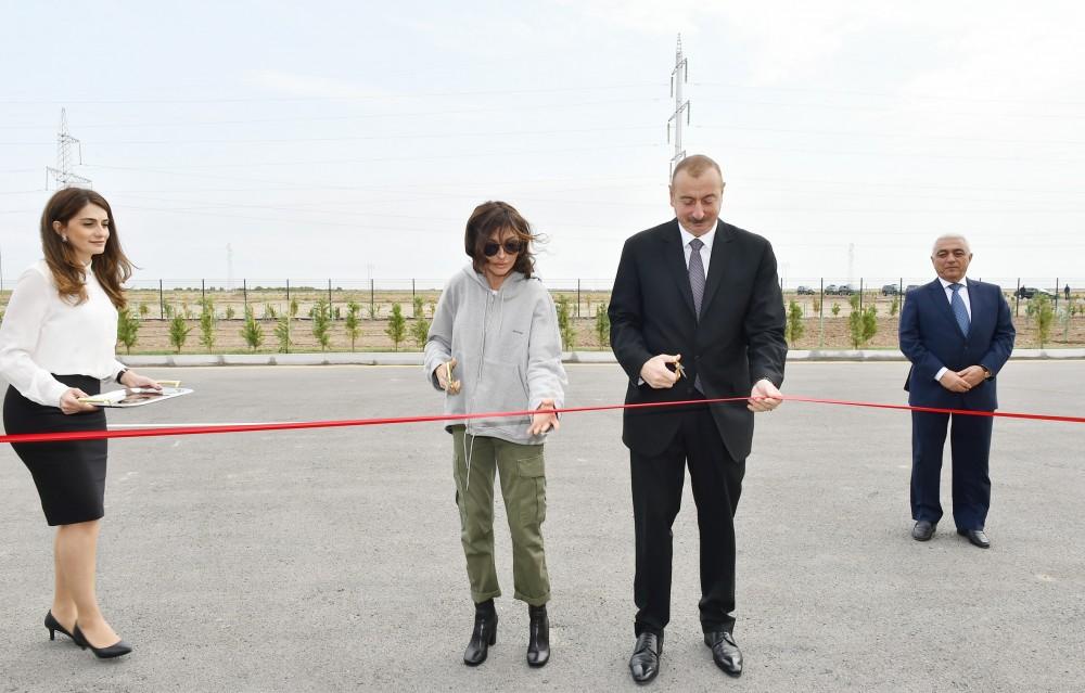 Azerbaijani president, first lady inaugurate wind power park in Khizi district (PHOTO)