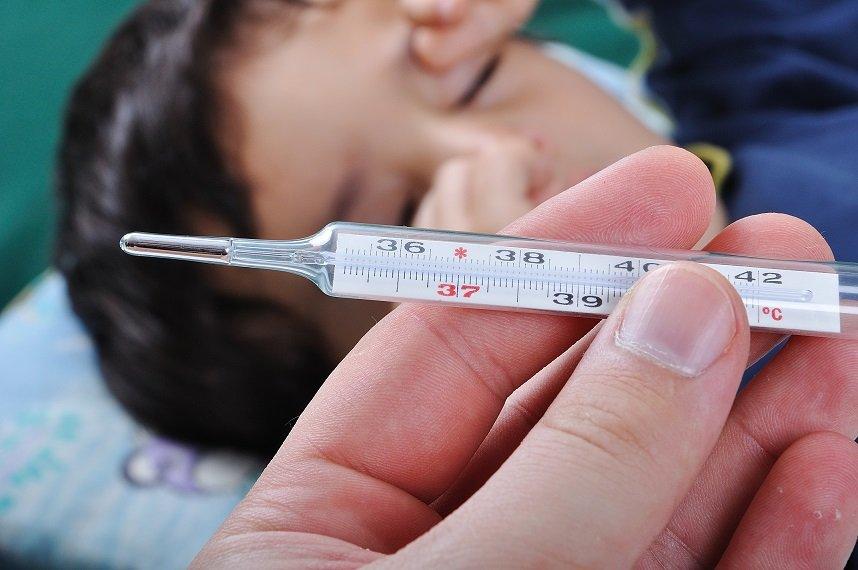 Азербайджанский педиатр назвал симптомы штамма "Дельта" коронавируса у детей