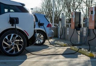 Azerbaijan's Ministry of Energy talks charging stations for electric cars across country