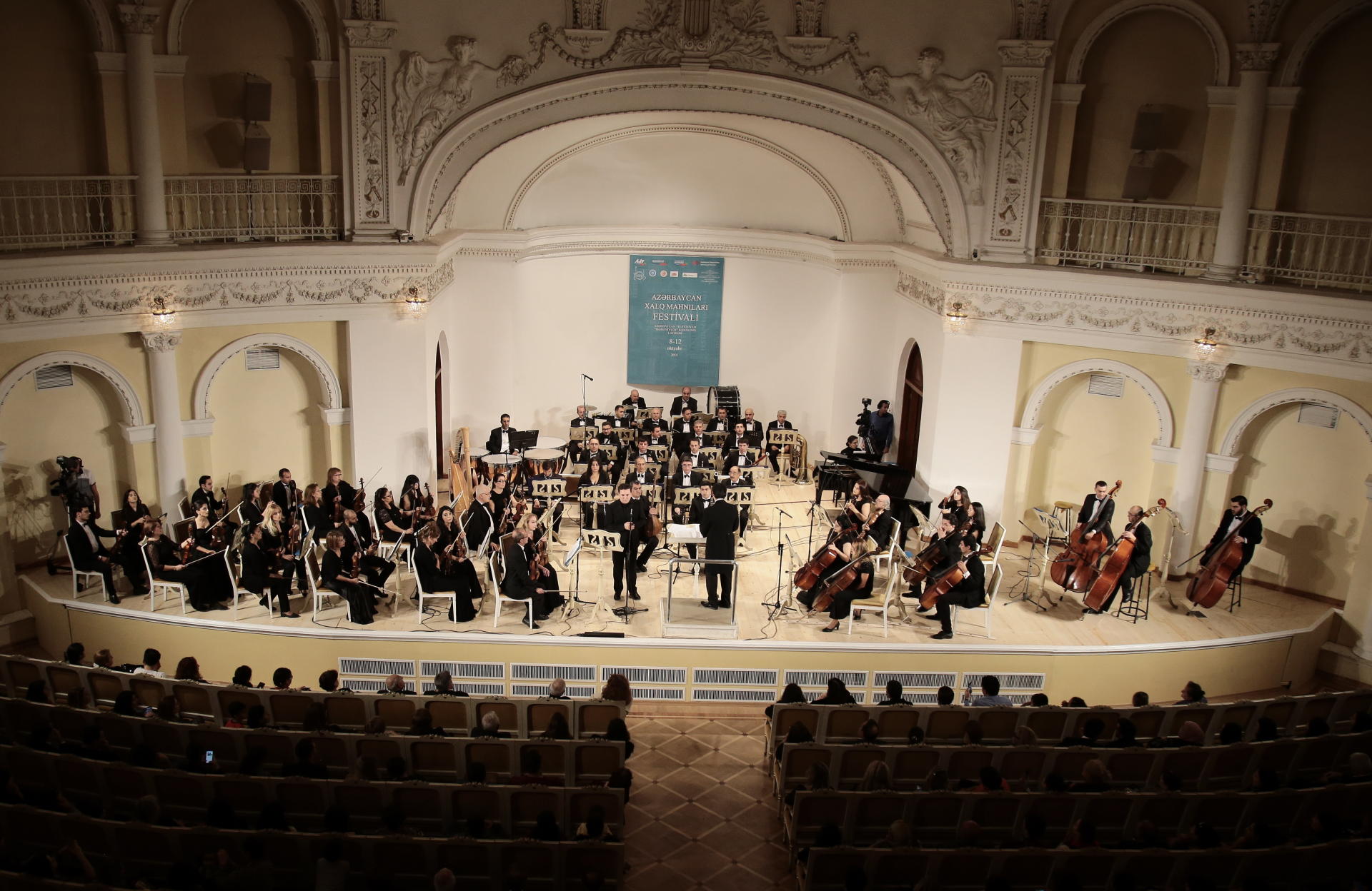 В Баку состоялось закрытие Фестиваля народных песен (ФОТО)