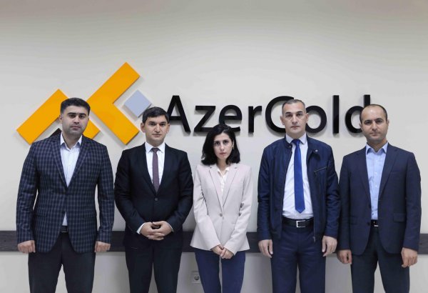 ЗАО “AzerGold” определило победителей объявленной по случаю 100-летия АДР программы стипендий