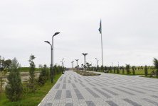 Prezident İlham Əliyev Astarada dənizkənarı park-bulvar kompleksinin ikinci hissəsinin tikintisi çərçivəsində yaradılan şəraitlə tanış olub (FOTO)