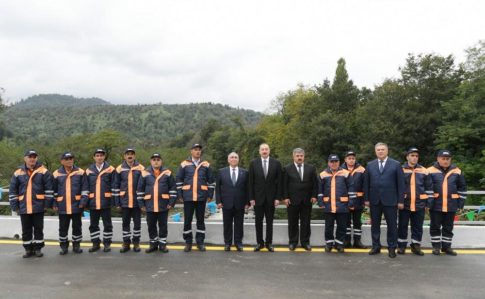 Президент Ильхам Алиев принял участие в открытии дороги в Лерикском районе (ФОТО)