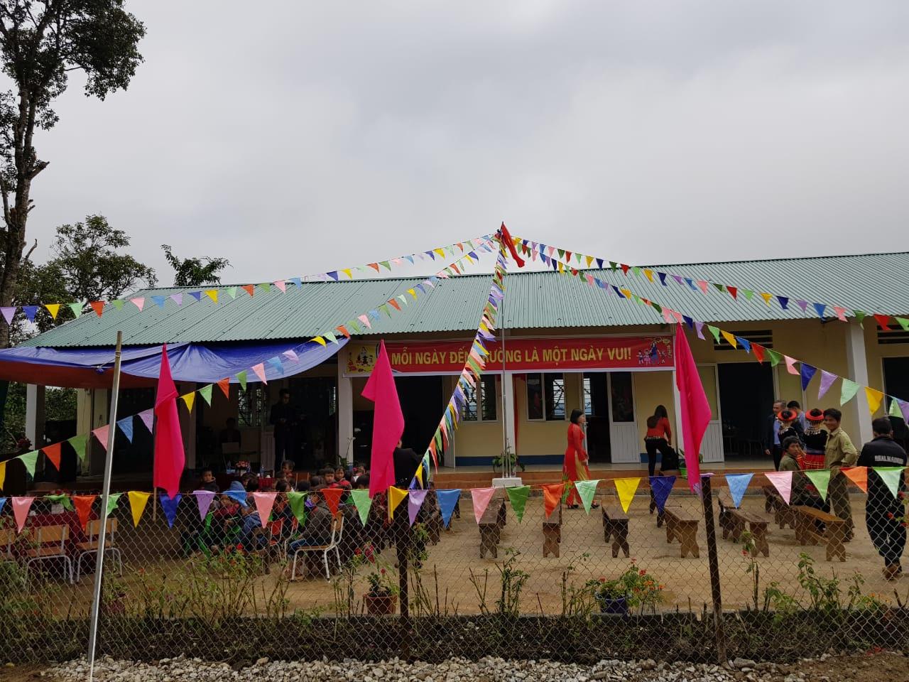 При поддержке Фонда Гейдара Алиева во Вьетнаме построена начальная школа (ФОТО)