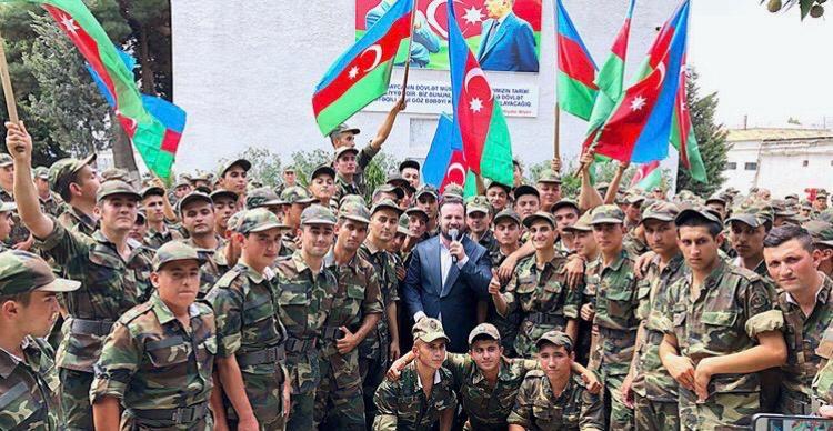 В Баку для военнослужащих проведен концерт в честь Дня государственной независимости (ФОТО)